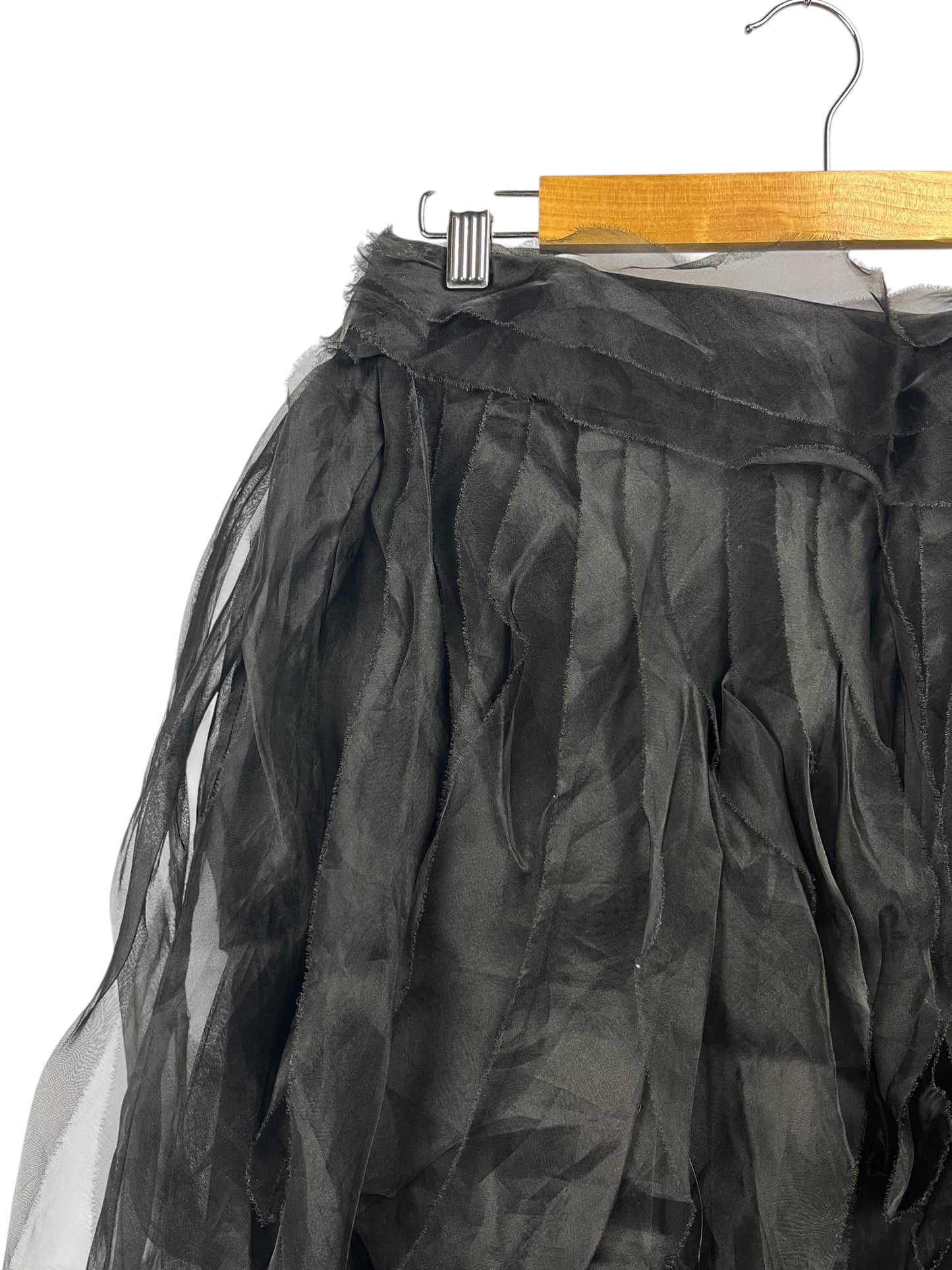 Emporio Armani silk ruffled skirt Waist 32” Lenght 21”