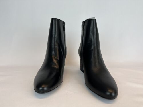 Made in Italy genuine leather boots with heel and zip size: EU 36 or 39