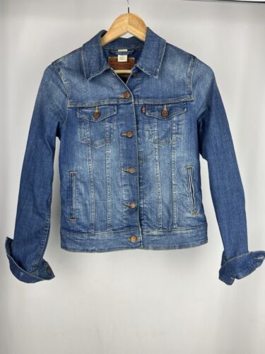 Levis vintage Ladies denim jacket Size XS/6