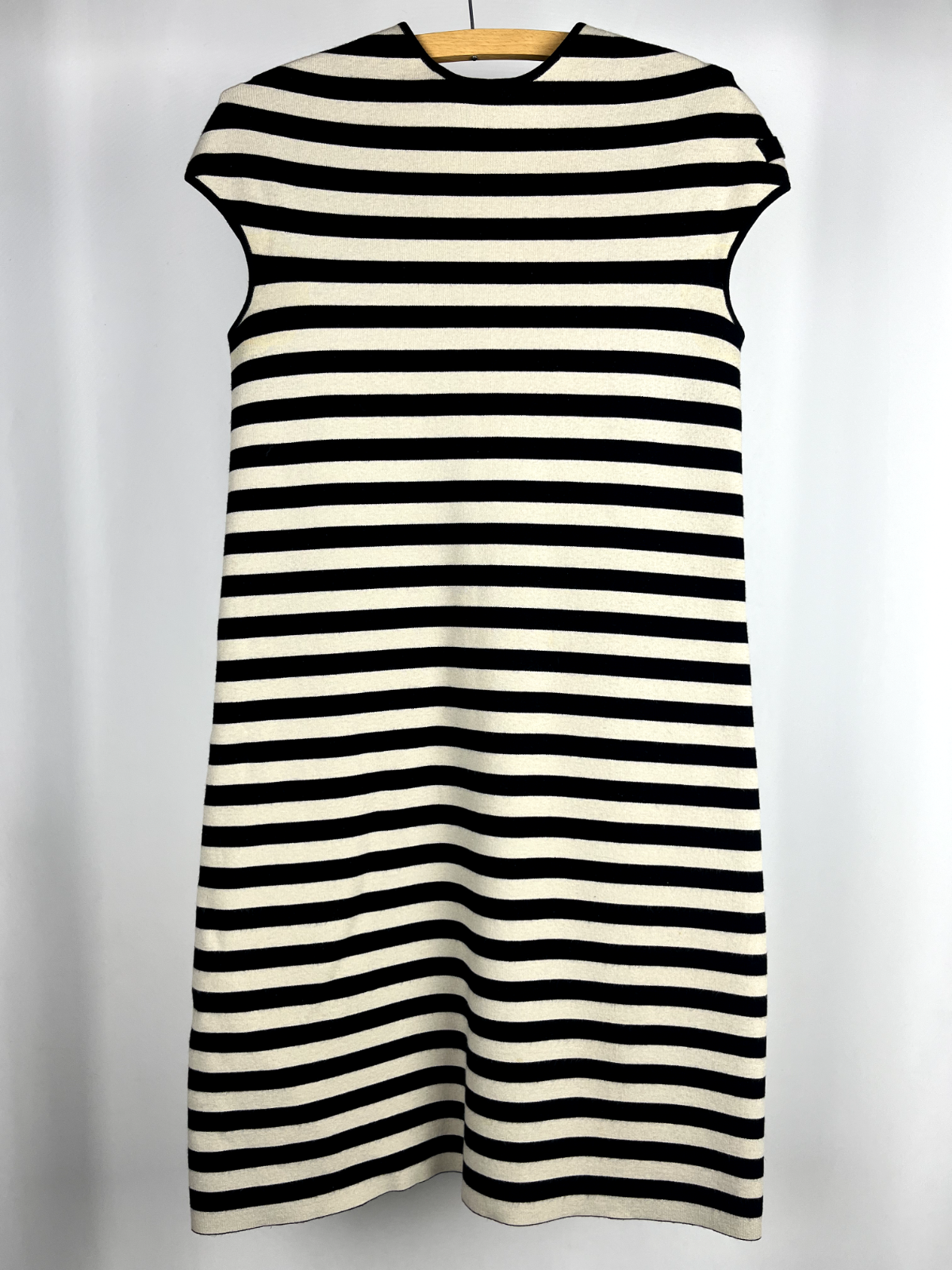 'S MaxMara sleeveless dress Size M with back zip